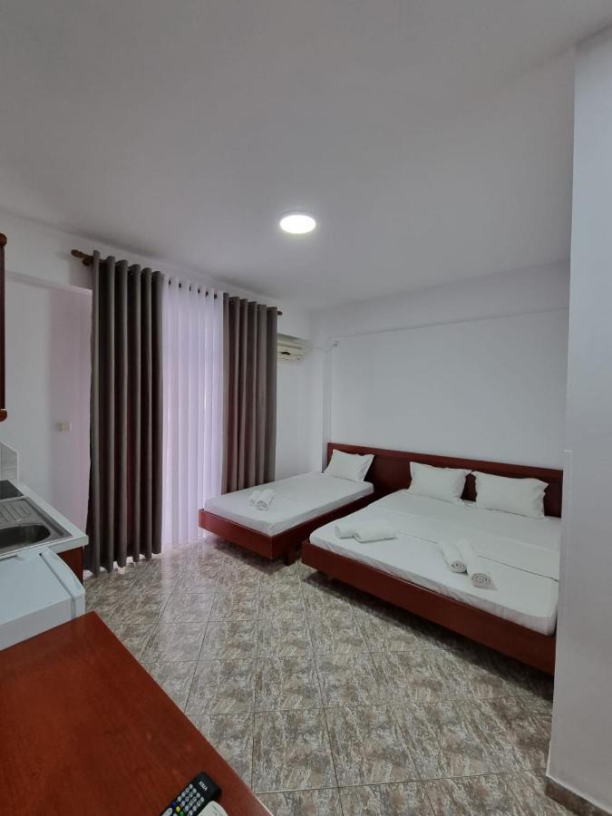 Ideal Apartments & Rooms Саранда Екстер'єр фото