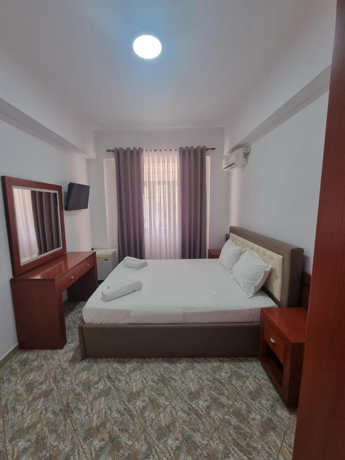 Ideal Apartments & Rooms Саранда Екстер'єр фото