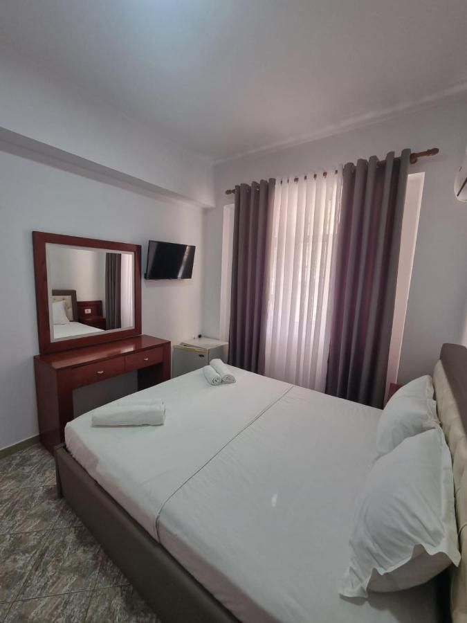 Ideal Apartments & Rooms Саранда Екстер'єр фото