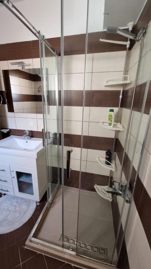 Ideal Apartments & Rooms Саранда Екстер'єр фото