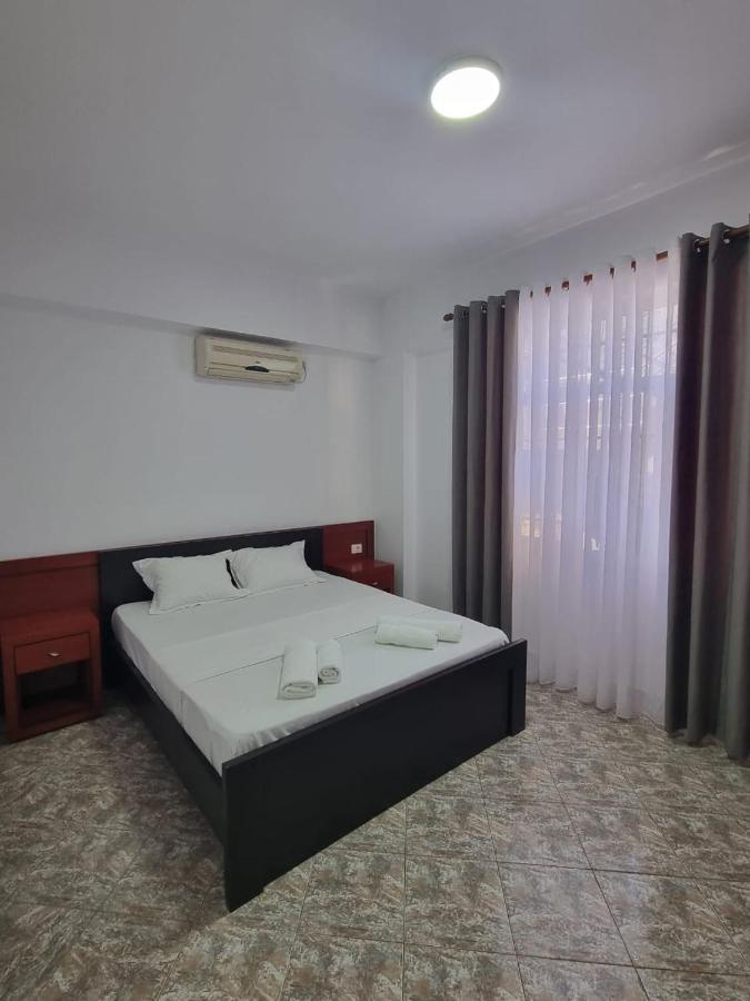 Ideal Apartments & Rooms Саранда Екстер'єр фото