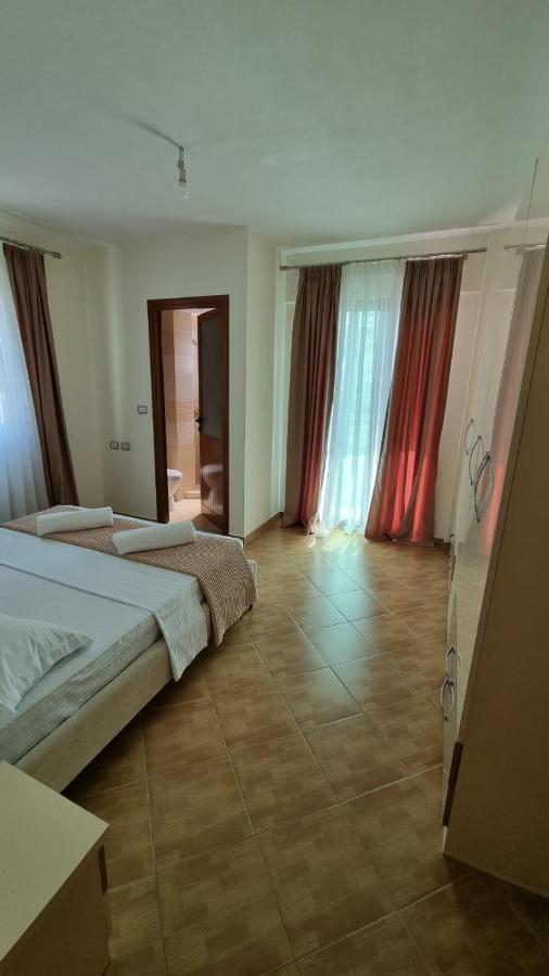 Ideal Apartments & Rooms Саранда Екстер'єр фото